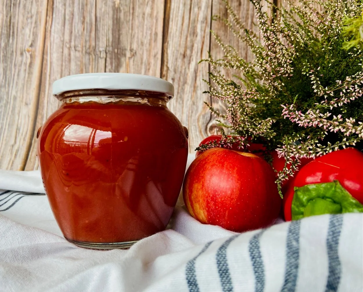 naminis-pomidoru-padazas-su-dziovintais-pomidorais