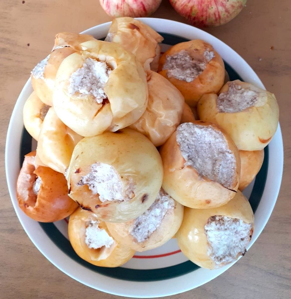 paprastasis-varskes-desertas-su-obuoliais