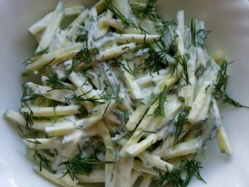 agurku-salotos-su-jogurtu-ir-krapais