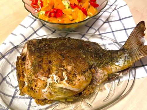 orkaiteje-keptas-karpis-su-morku-idaru