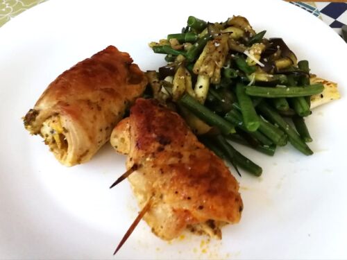 Vistienos-suktinukai-su-morkomis-ziediniais-kopustais-ir-brokoliais