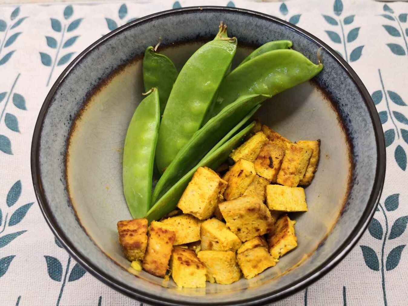 Tofu su kariu