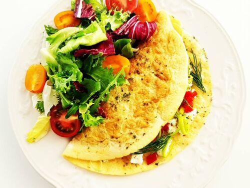 Omletas su varškės ir daržovių įdaru