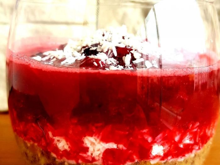 Bananai su Chia sėklomis ir juodais serbentais - sveiki desertai