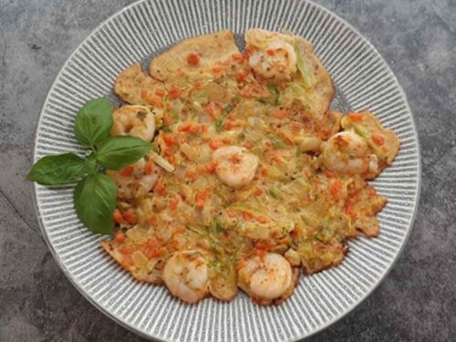 Omletas su krevetėmis ir jūros kopūstais