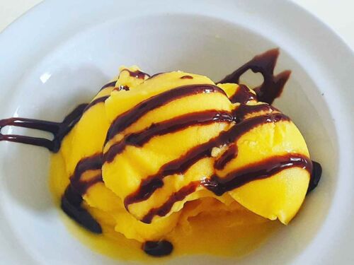 Mango ledai su kokoso pienu ir šokoladu