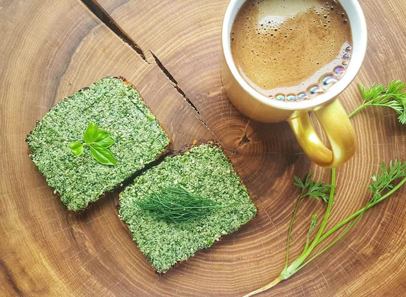 Sumuštiniai su morkų lapelių - krapų pesto