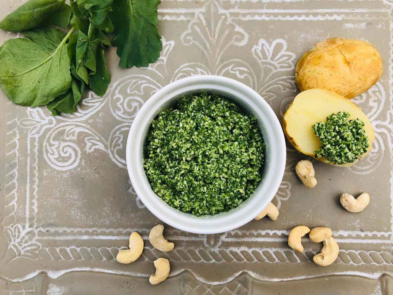 Ridikėlių lapų pesto