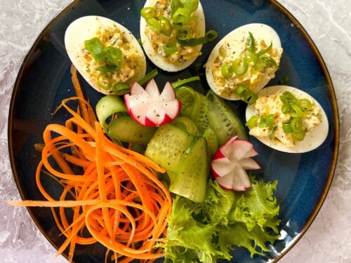 virti-kiausiniai-idaryti-su-raugintais-agurkais