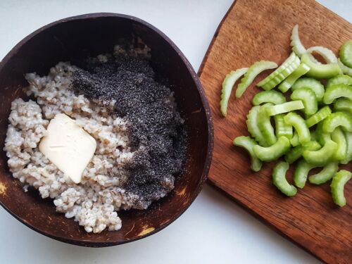 miezines-kruopos-su-sviestu-ir-aguonomis