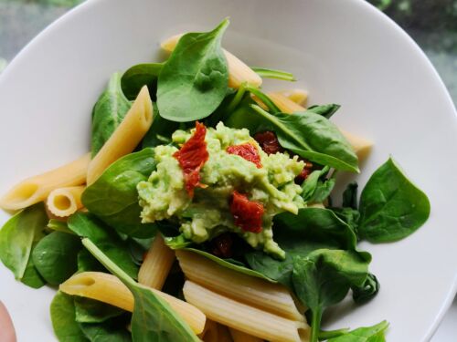 salotos_makaronusalos-su-spinatais