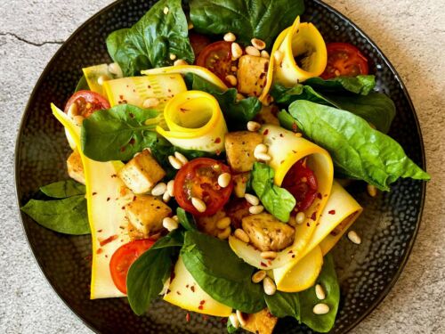 keptas-tofu-su-cukinija-ir-spinatais