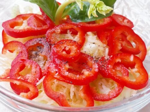 ropiu-salotos-su-salierais-ir-paprika