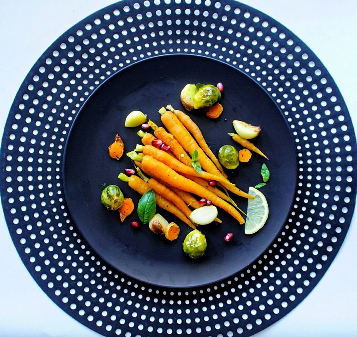 morku-ir-briuselio-kopustu-salotos