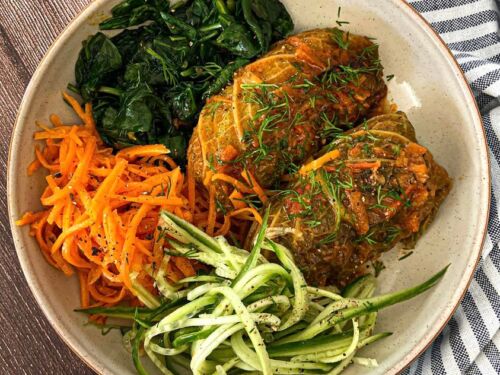 jautienos-balandeliai-savojos-kopustuose-su-korejietisku-morku-salotomis