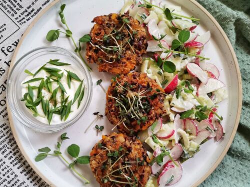 Raudonuju-pupeliu-kotletai-su-pievagrybiais-ir-moliugu