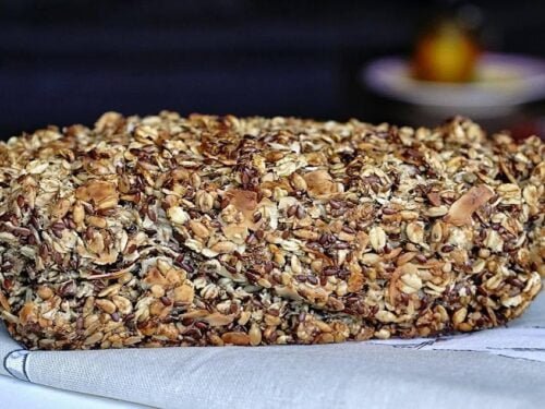 duona-su-saulegrazomis-migdolais-bei-avizu-bribsniais