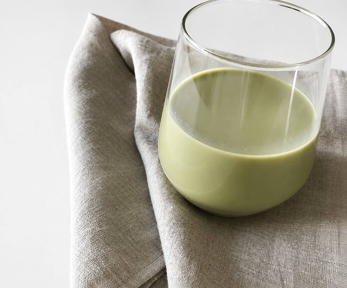 Japoniskos-zaliosios-arbatos-Matcha-Latte