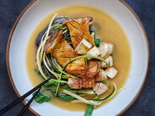 Miso-sriuba-su-su-pilno-grudo-makaronais