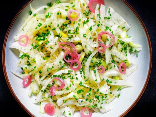 Pankolio-salotos-su-svogunu-laiskais