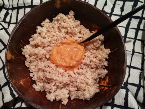 Rietmeniu-kruopu-kose-su-riesutu-kremu