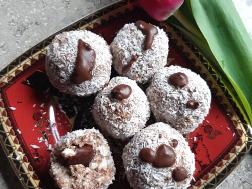 Varskes-rutuliukai-su-datulemis