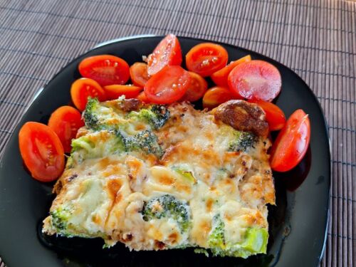 brokoliu-apkepas-su-vistiena-ir-mocarelos-suriu