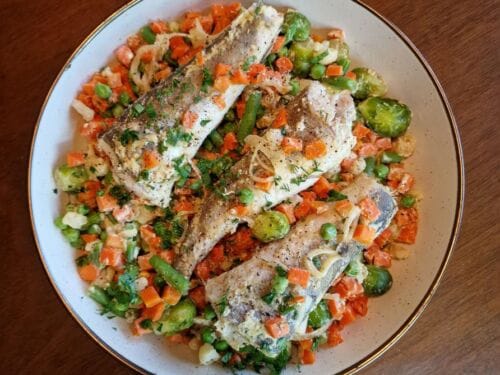 lydeka-su-darzovemis-garstyciu-ir-grietines-padaze