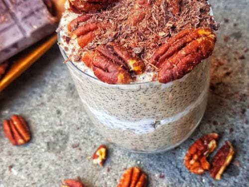 ispaninio-salavijo-chia-seklu-pudingas-su-datuliu-karamele