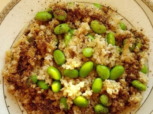 mieziu-ir-bolivines-balandos-kose-su-edamame-pupelemis