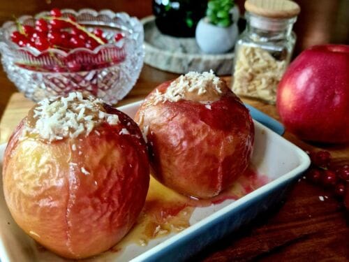 kepti-obuoliai-su-kreminiu-idaru