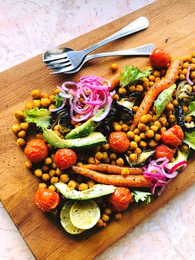 Avinzirniai-su-keptais-baklazanais-morkomis-ir-pomidorais