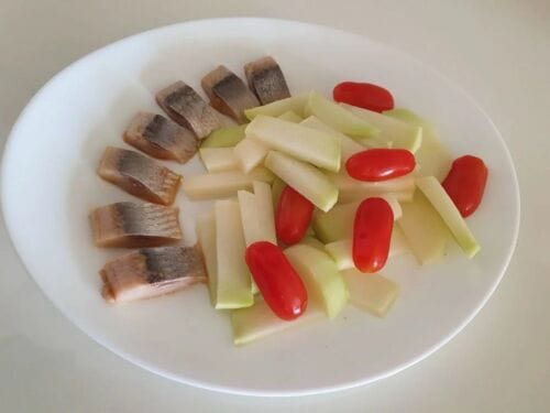 sudyta-silke-su-cukinija-ir-pomidorais