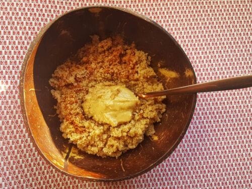 burnociu-seklu-kose-su-zemes-riesutu-kremu