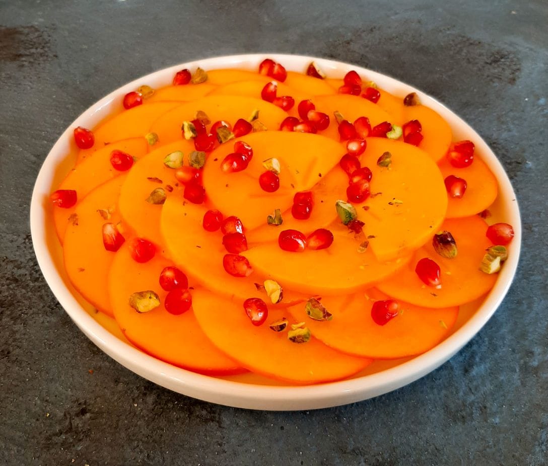 persimono-uzkandis-su-granatais-ir-pistacijomis