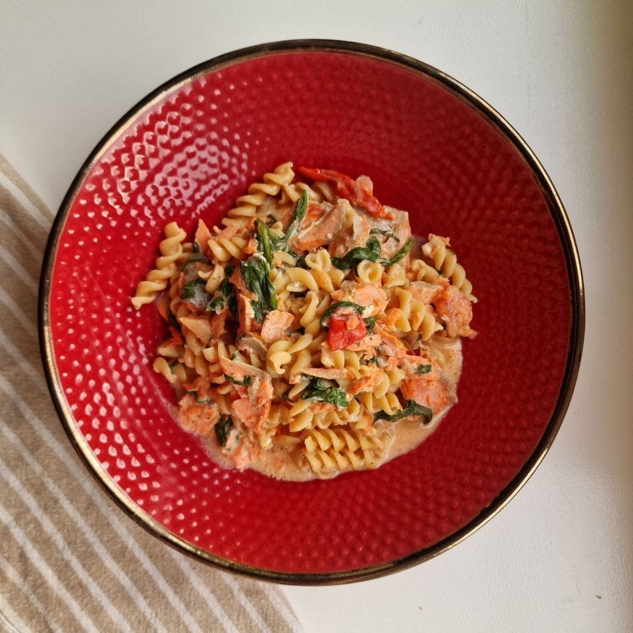 orkaiteje-kepta-lasisa-su-makaronais-ir-padazu