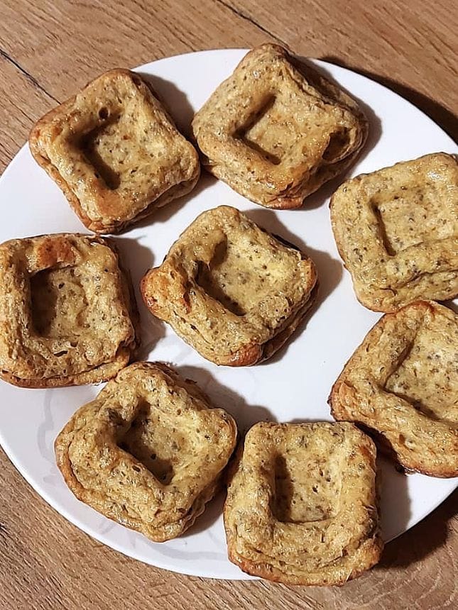 orkaiteje-kepti-varskeciai-su-persimonu