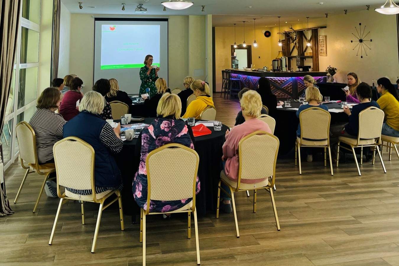 stovykla-moterims-emocinis-valgymas-svorio-mazinimas-ir-ilgalaikiai-pokyciai