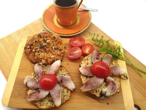 sumustinis-su-sudyta-silke-ir-pomidorais