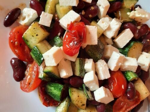 Troskinys-su-darzovemis-ir-feta-suriu